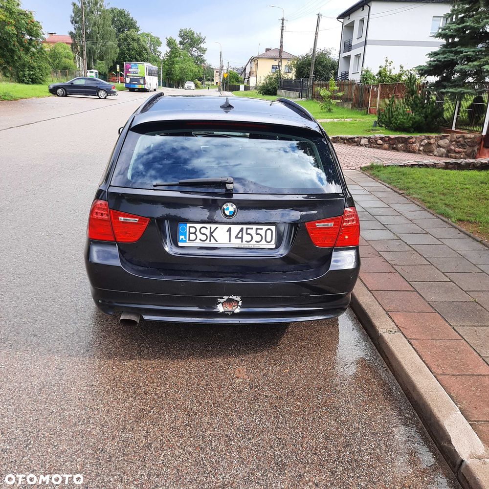 BMW 3 Series 2010 photo 5