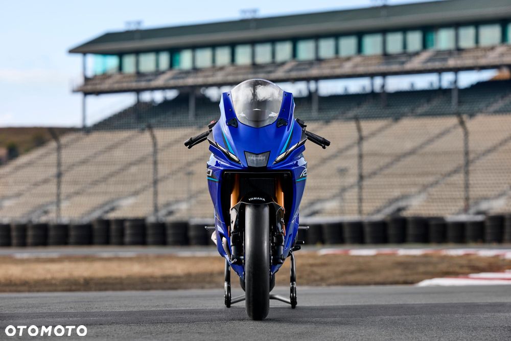 Yamaha R7 - 13