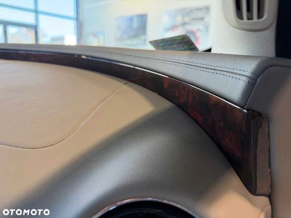 Jaguar XJ 3.0 V6 Kompressor AWD R-Sport - 21