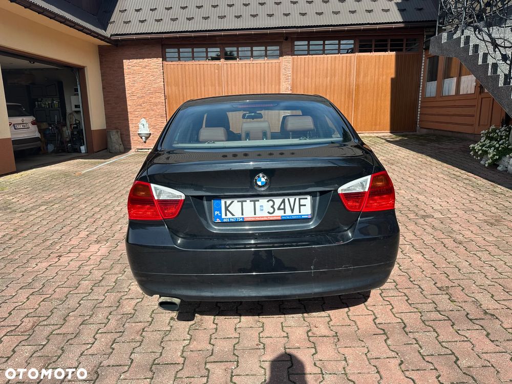 BMW Seria 3 318d - 6