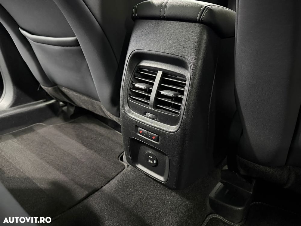 Ford Kuga 2.5 Duratec PHEV Vignale - 28