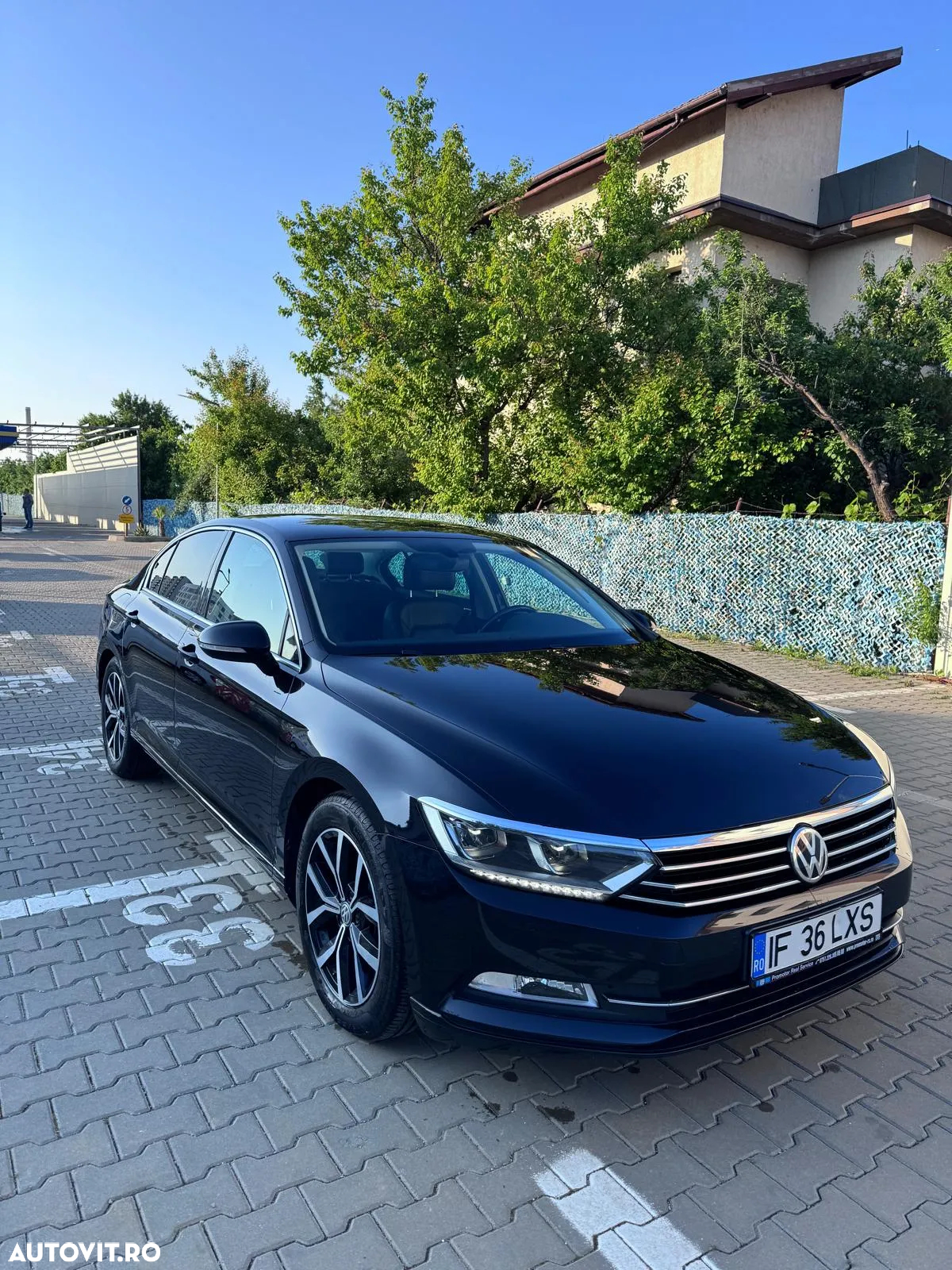Volkswagen Passat 1.6 TDI Comfortline - 16
