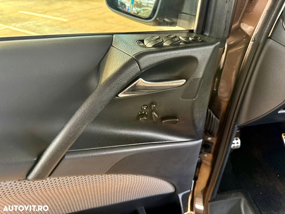 Mercedes-Benz Viano 3.0 CDI DPF lang Automatik Trend Edition - 31