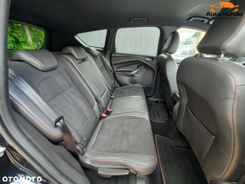 Ford Kuga 1.5 EcoBoost 2x4 ST-Line - 40