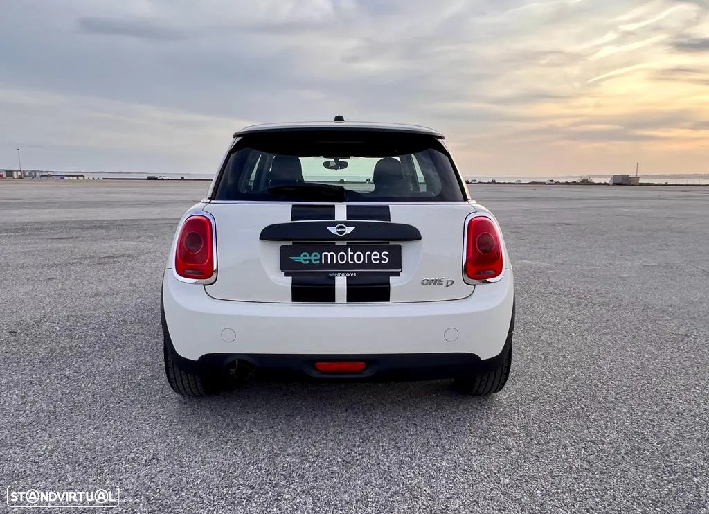 MINI 3 Portas One D Blackyard - 5