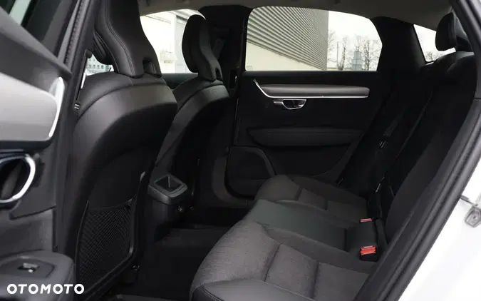 Volvo S90 D4 SCR Momentum Pro - 7