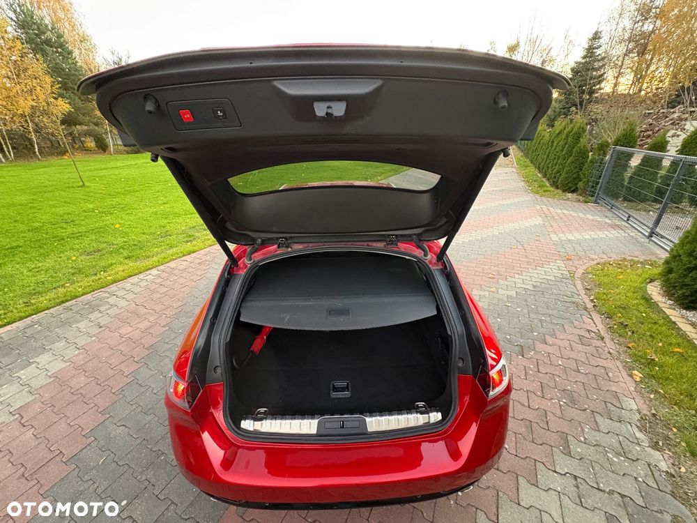 Peugeot 508 SW Plug-In Hybrid 225 e-EAT8 Allure Pack - 11