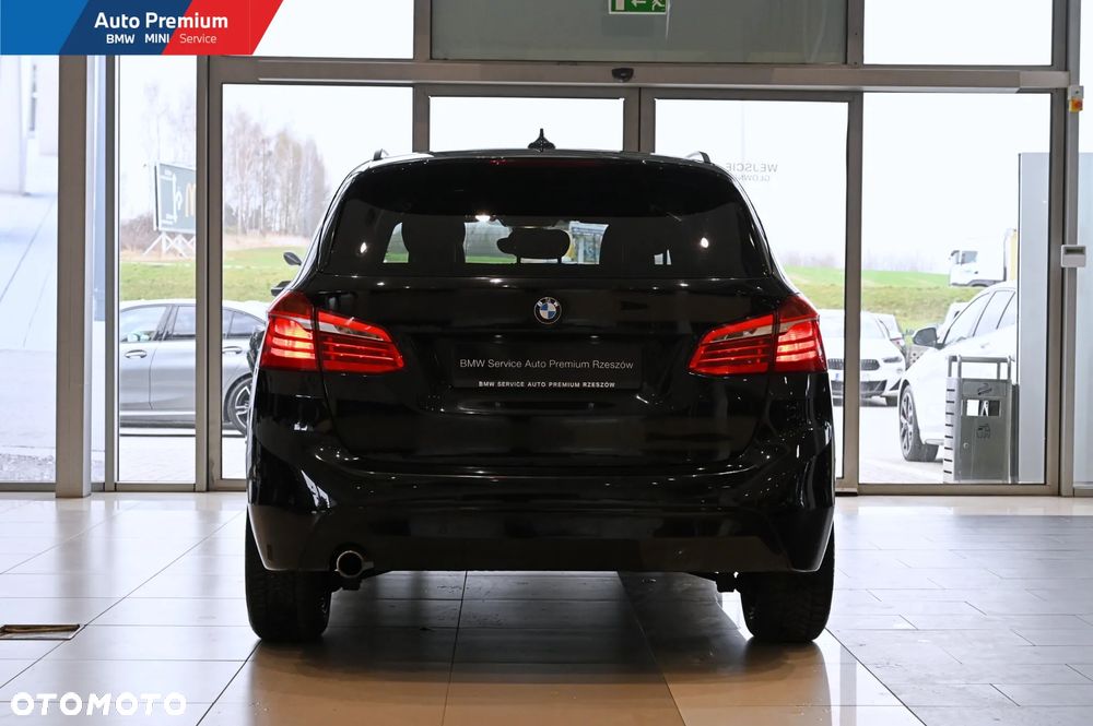 BMW Seria 2 218d - 19