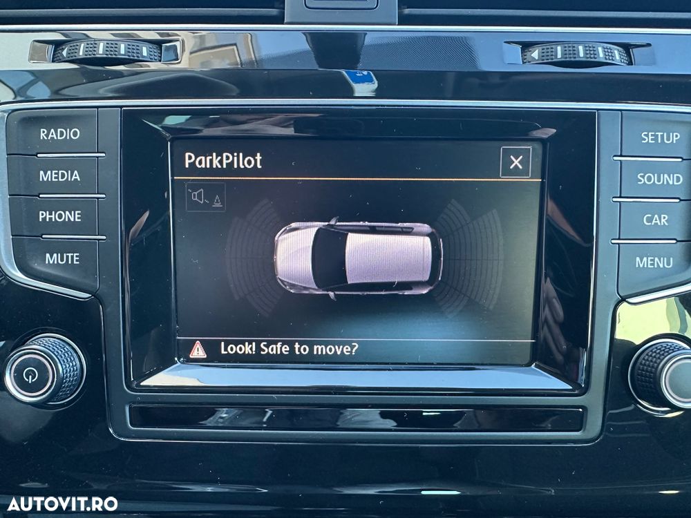 Volkswagen Golf 1.4 TSI BlueMotion Technology Cup - 27