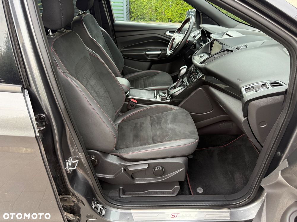 Ford Kuga 2.0 TDCi 2x4 ST-Line - 14