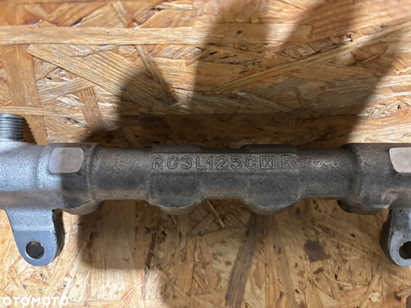 L76 LISTWA WTRYSKOWA AUDI A5 Q3 2.0 TDI R03L125C - 2