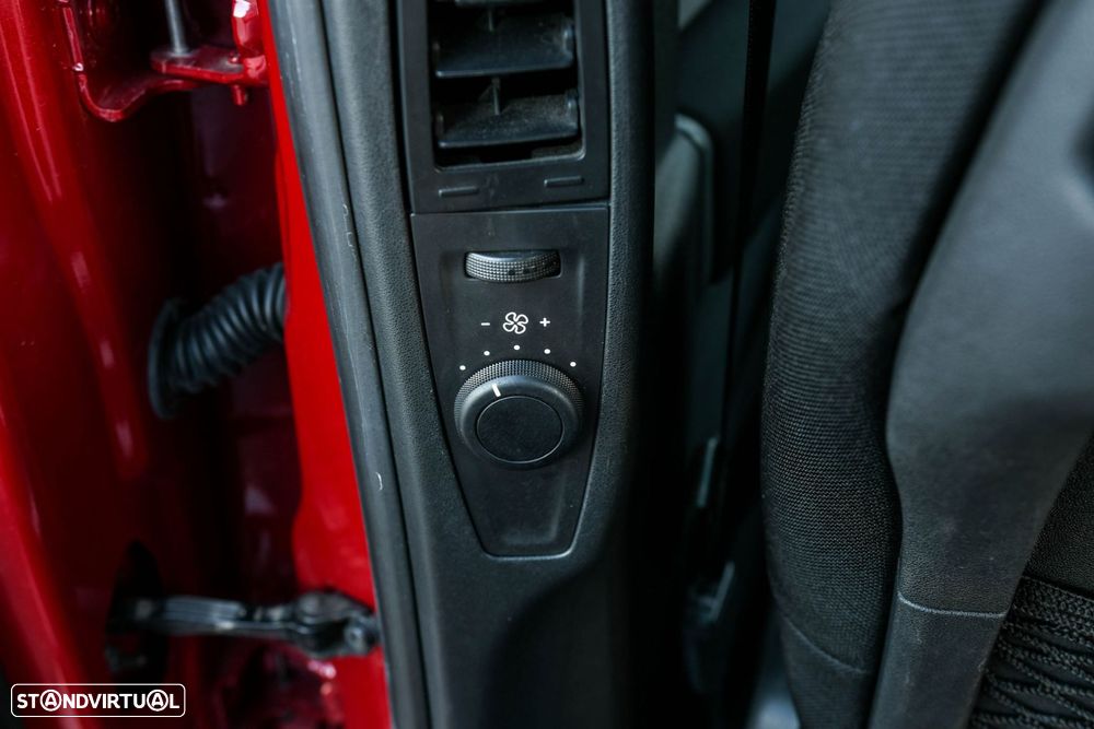 Citroën C4 Spacetourer 1.5 BlueHDi Shine — fotografia 17