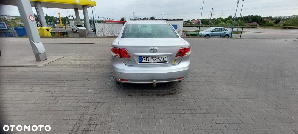 Toyota Avensis 1.8 Sol - 9