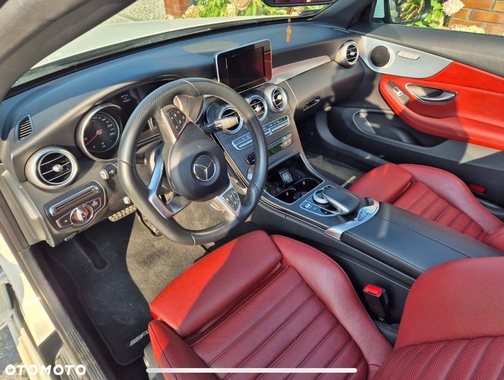 Mercedes-Benz Klasa C 200 4-Matic 9G-Tronic - 12