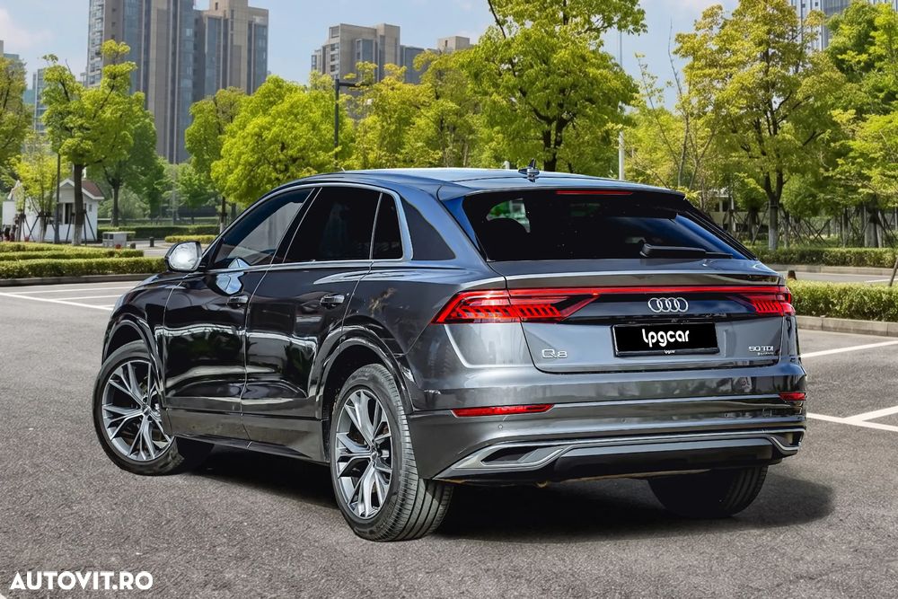 Audi Q8 - 6