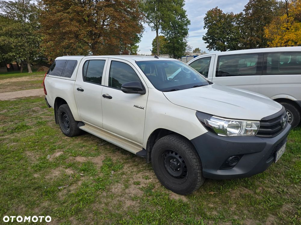 Toyota Hilux - 1
