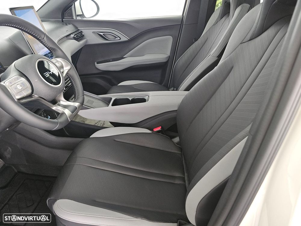 BYD Dolphin Surf 43.2 kWh Comfort - 10