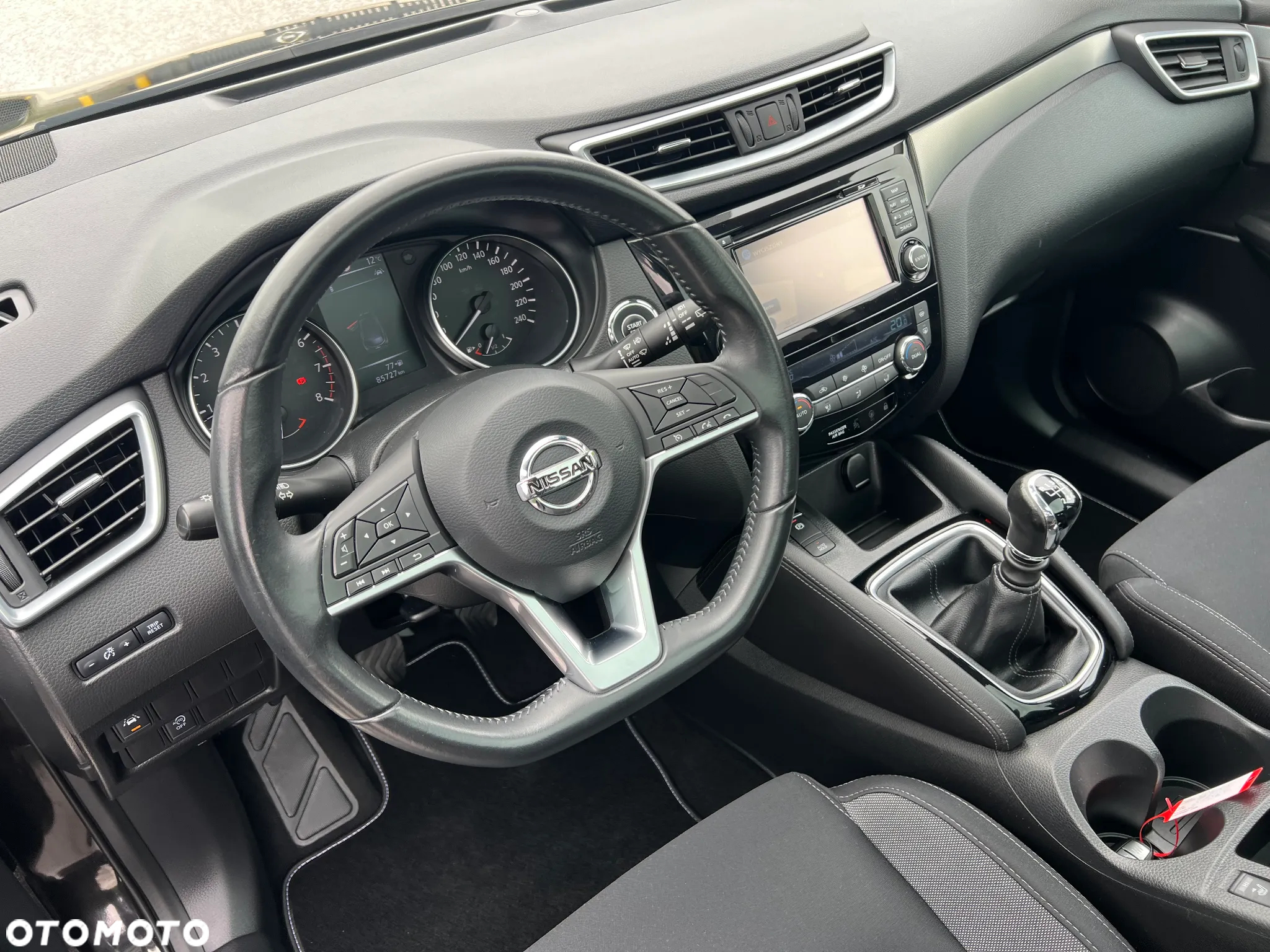 Nissan Qashqai 1.6 DIG-T N-Connecta - 30