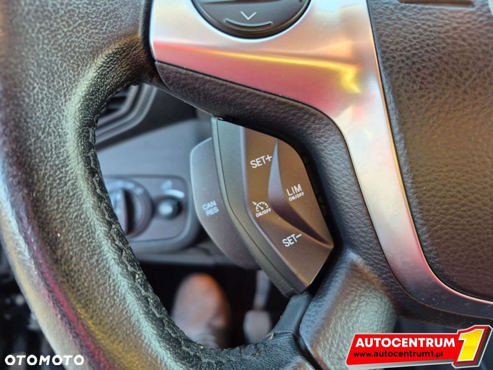 Ford Kuga - 21