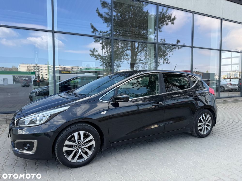 Kia Ceed 1.6 CRDi 136 ISG Spirit - 2