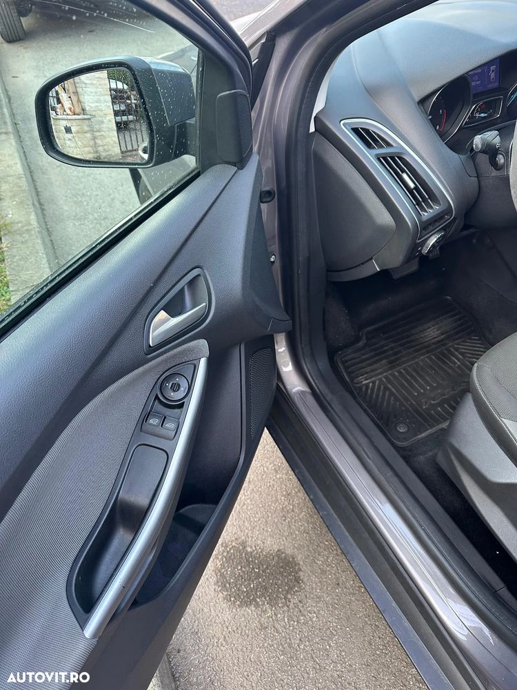 Ford Focus 2.0 TDCI DPF Aut. Titanium - 16