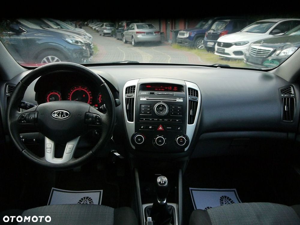 Kia Ceed 1.4 Comfort - 25