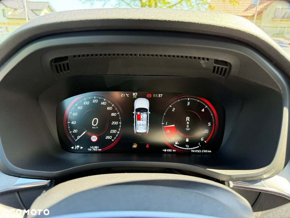 Volvo XC 60 D5 SCR AWD R-Design - 18