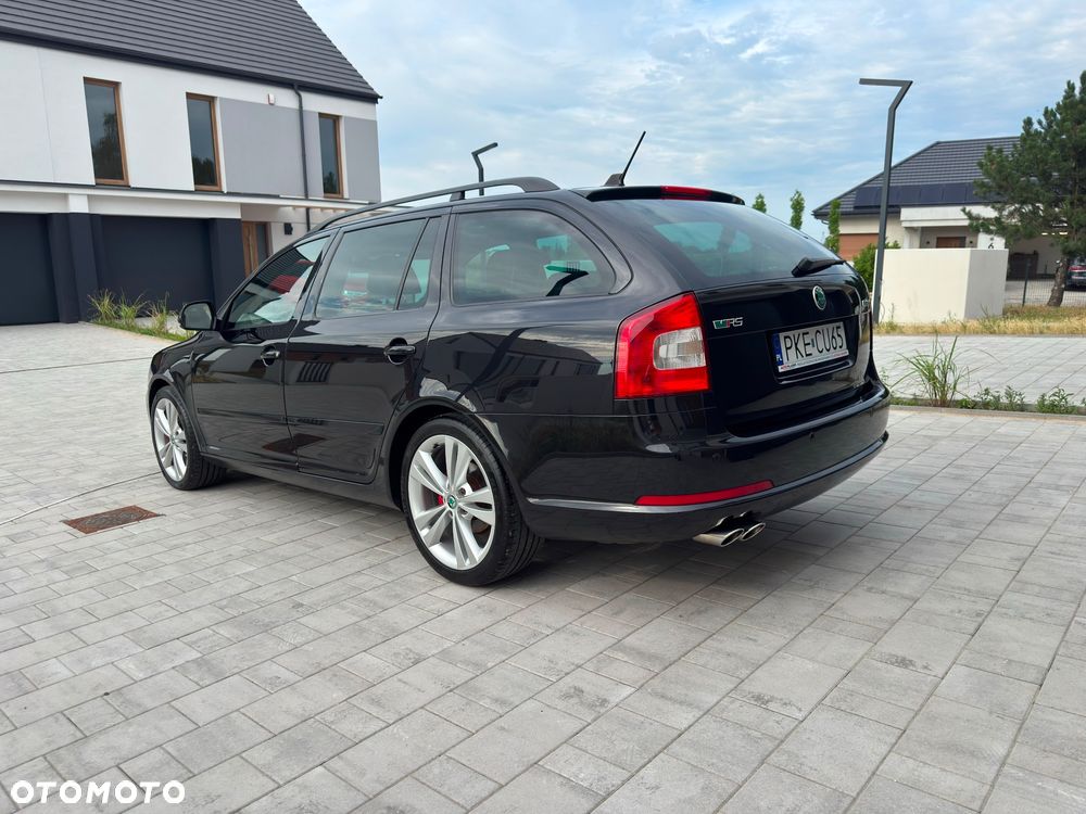 Skoda Octavia 2.0 TDI DPF RS - 10