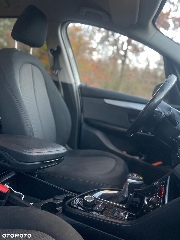 BMW Seria 2 220d Gran Tourer xDrive M Sport - 10