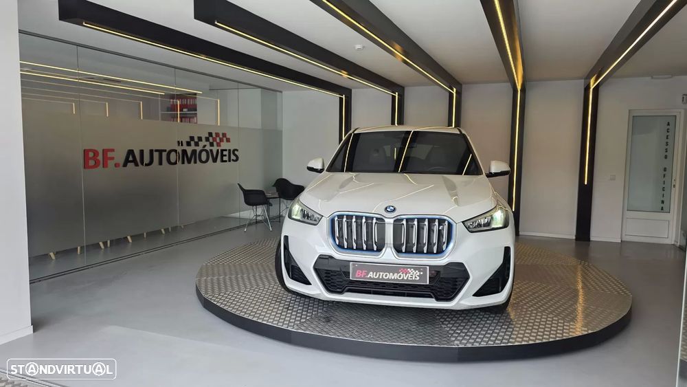 BMW iX1 xDrive30 Pack Desportivo M - 10