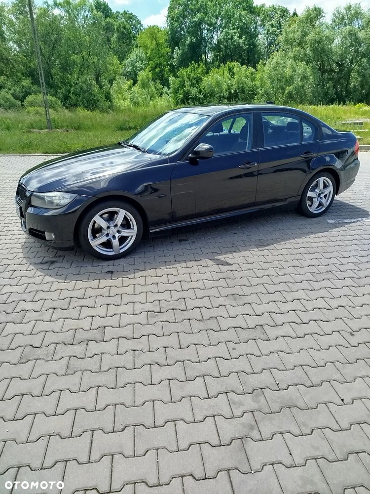 BMW Seria 3 318i - 1