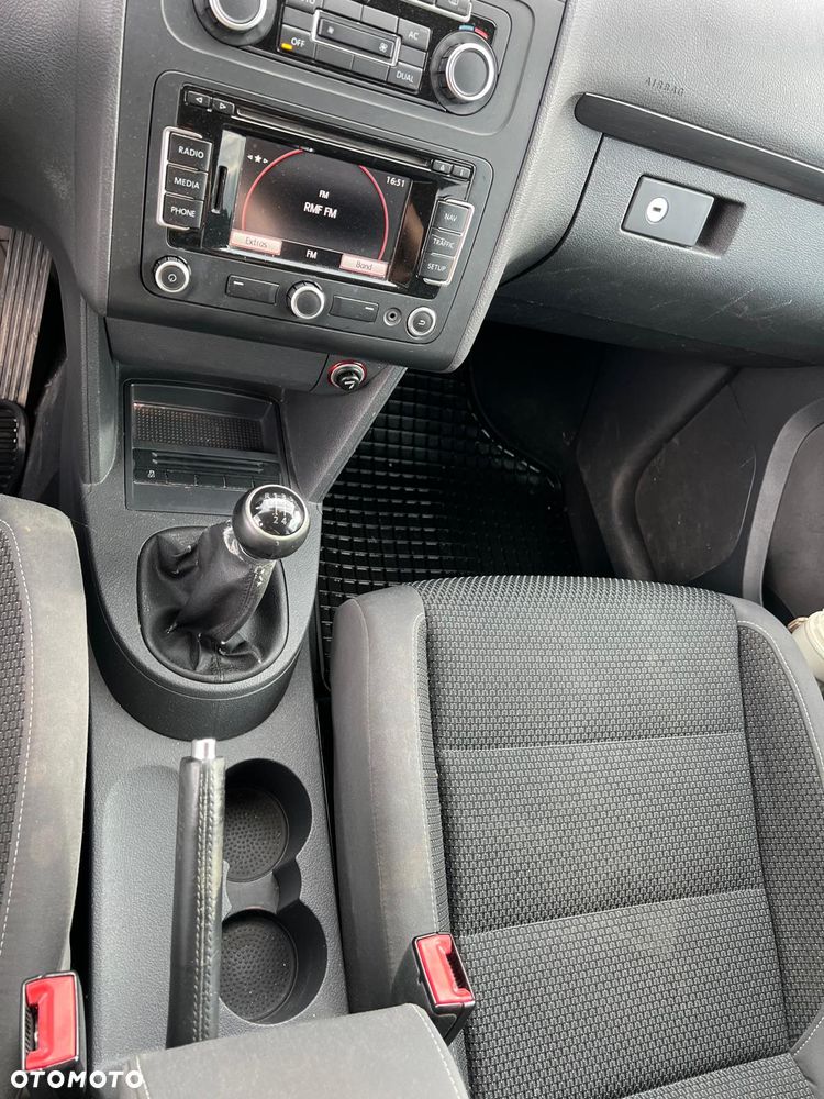 Volkswagen Touran 1.6 TDI DPF Comfortline - 13