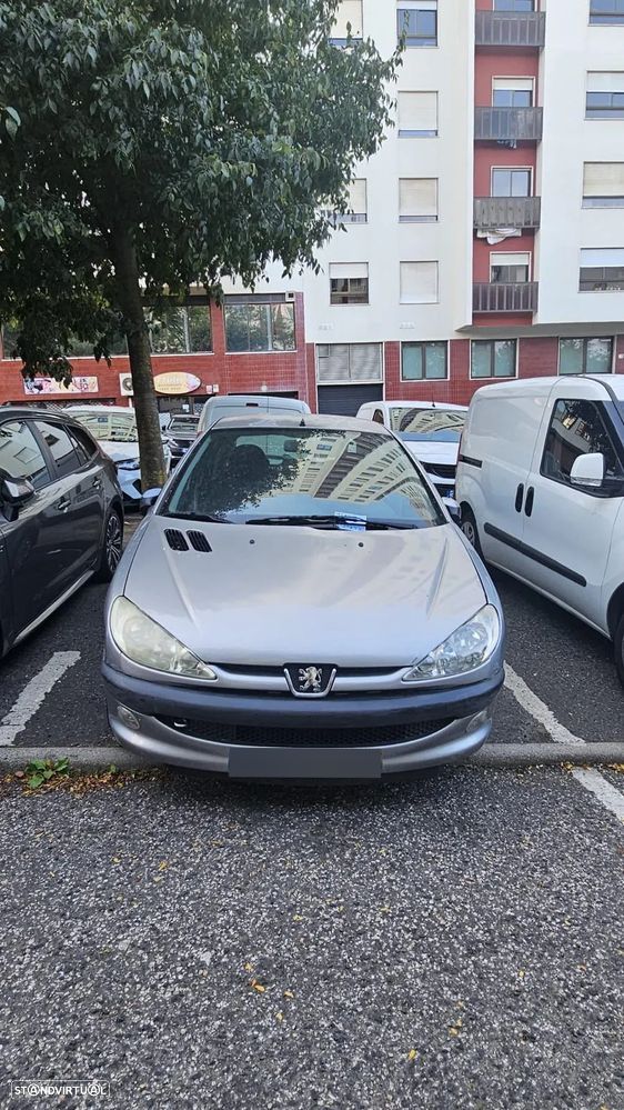 Peugeot 206 - 1