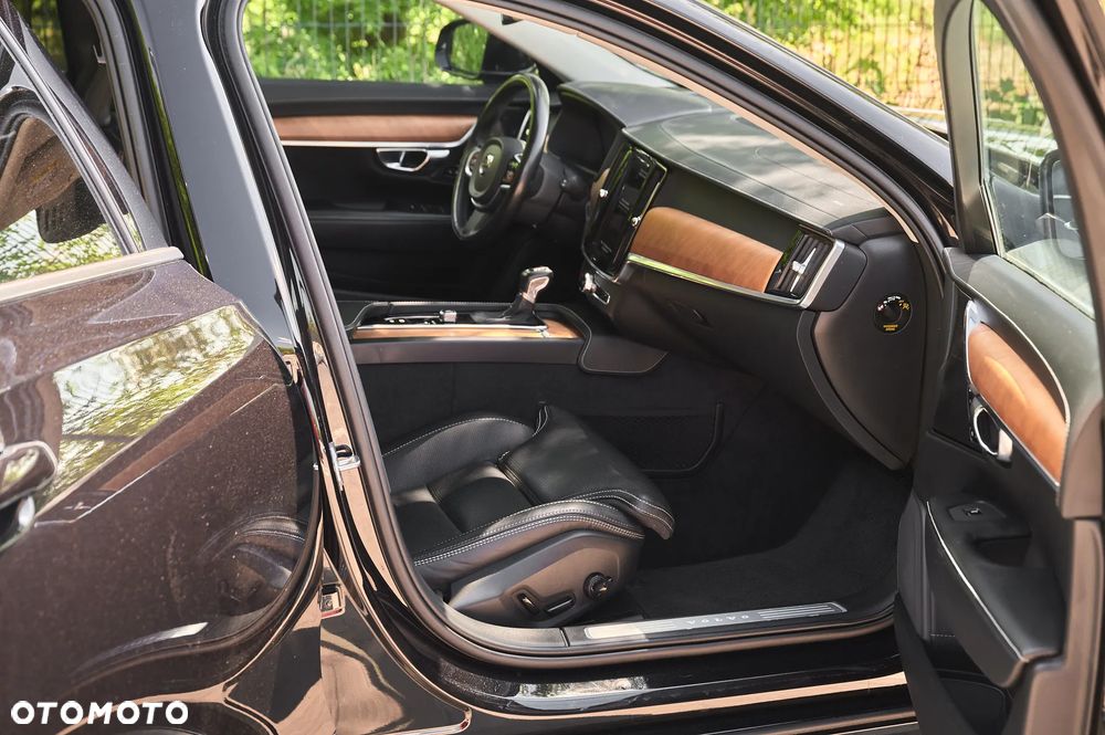 Volvo V90 T4 R-Design - 22