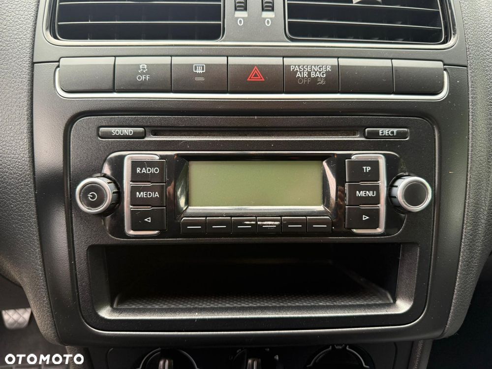 Volkswagen Polo 1.2 - 10