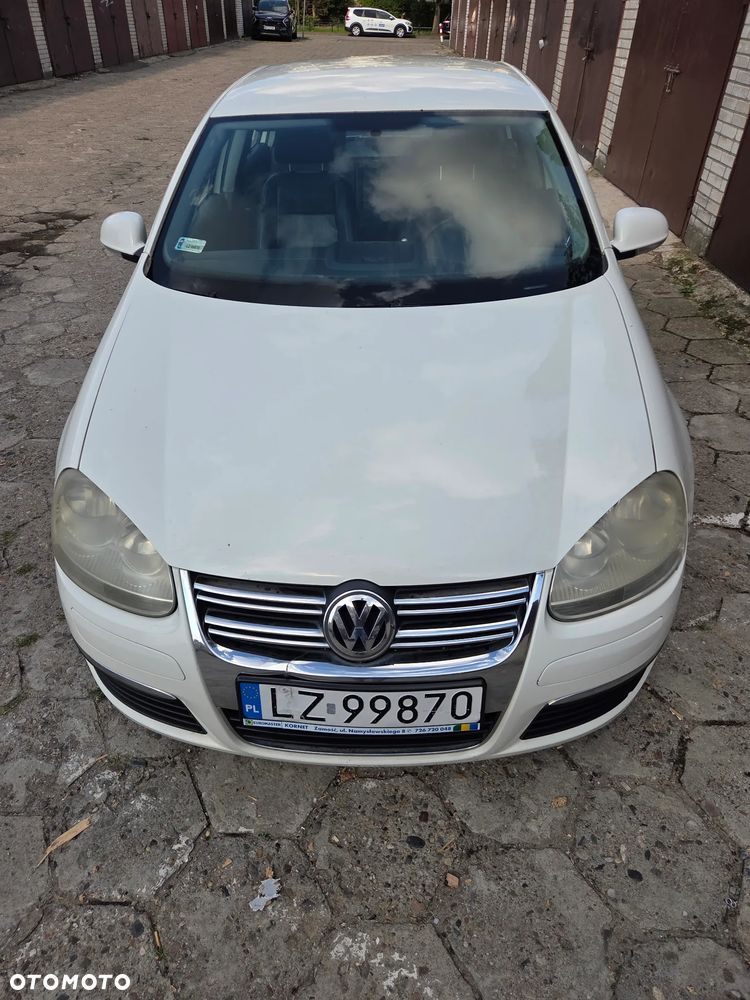 Volkswagen Jetta 1.9 TDI Comfortline - 1