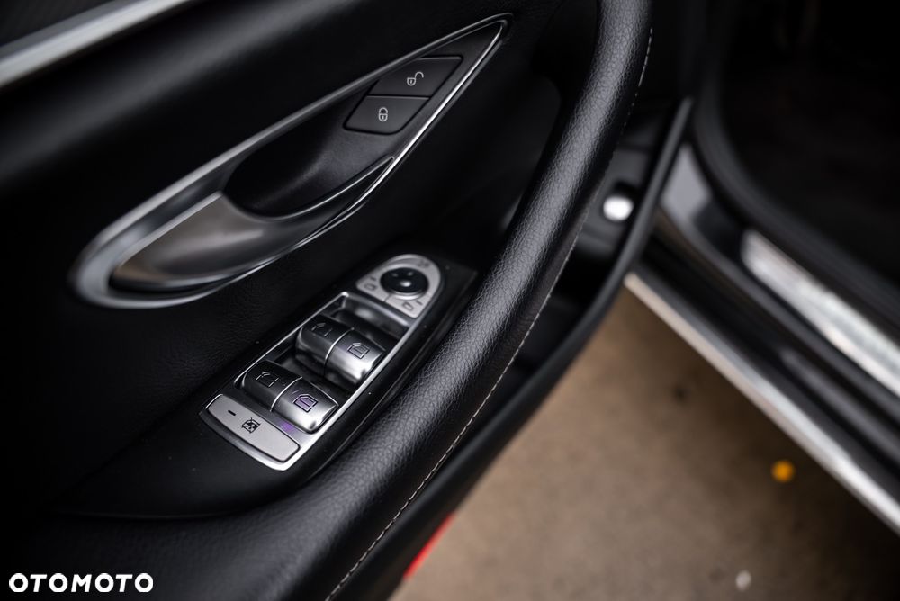 Mercedes-Benz Klasa E - 23