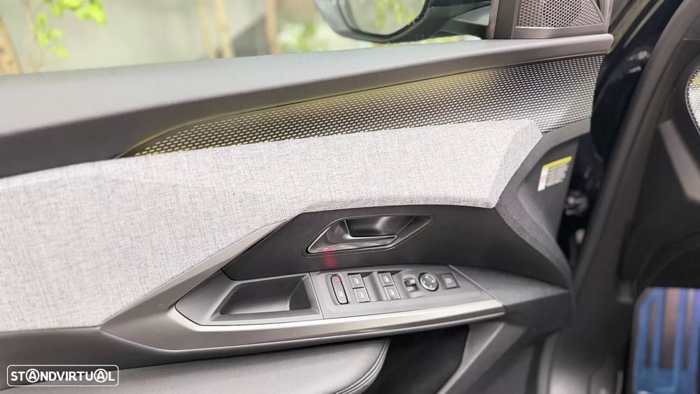 Peugeot E-3008 73 kWh GT - 14