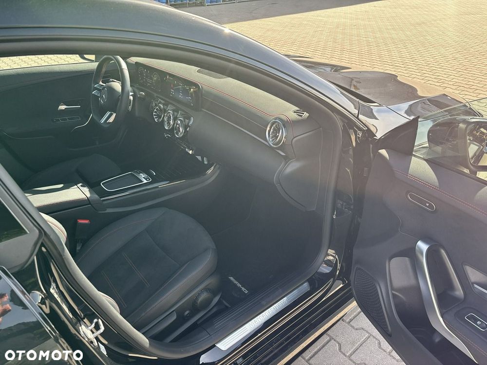 Mercedes-Benz CLA 200 AMG Line 7G-DCT - 16