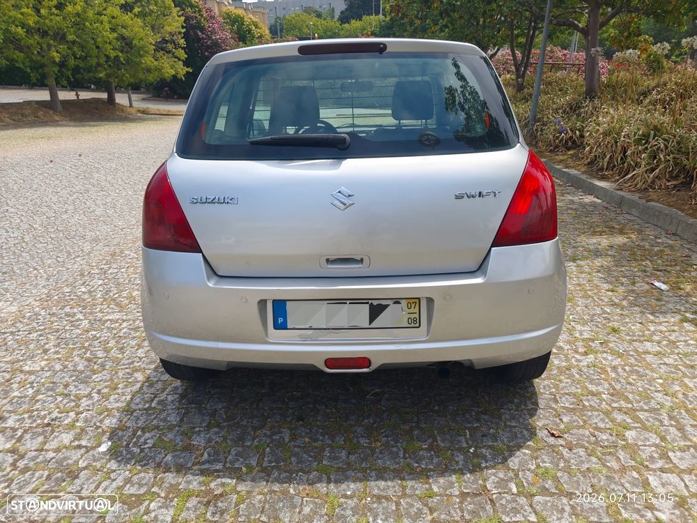Suzuki Swift - 3