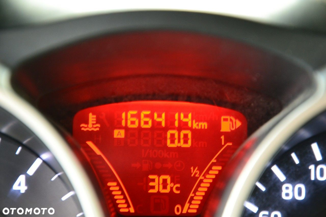 Nissan Juke - 22