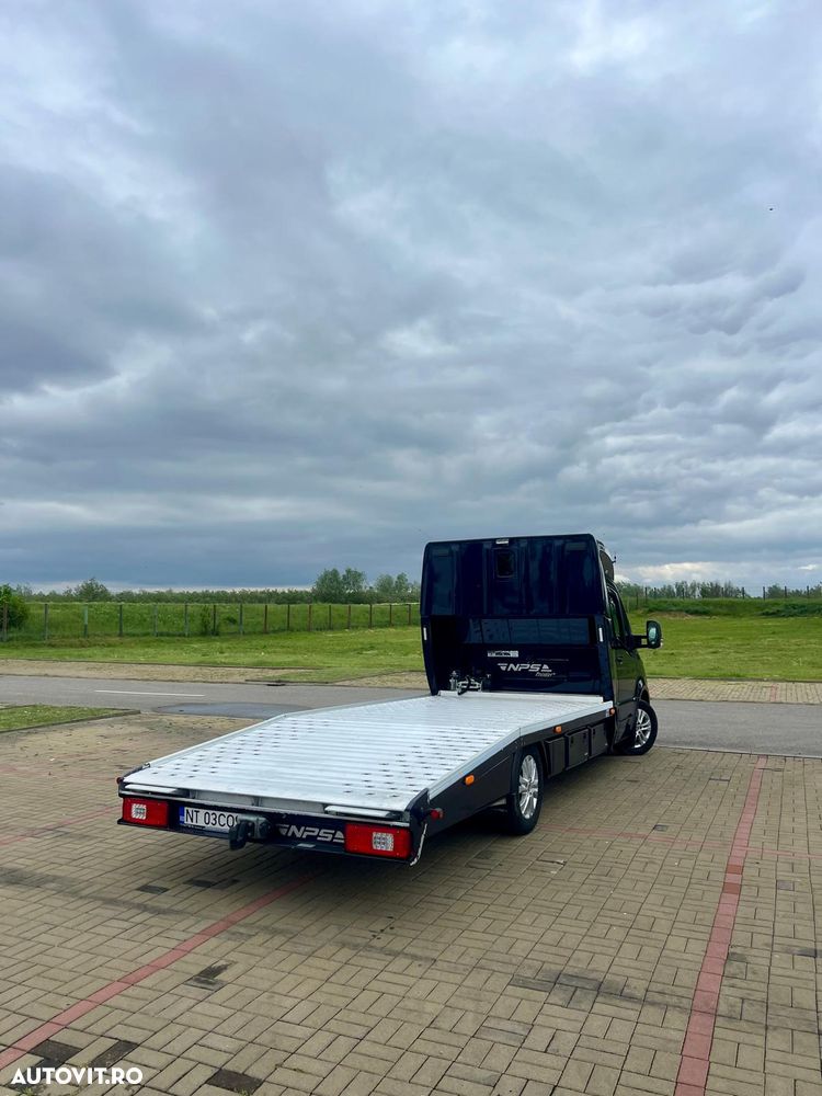 Mercedes-Benz Sprinter - 5