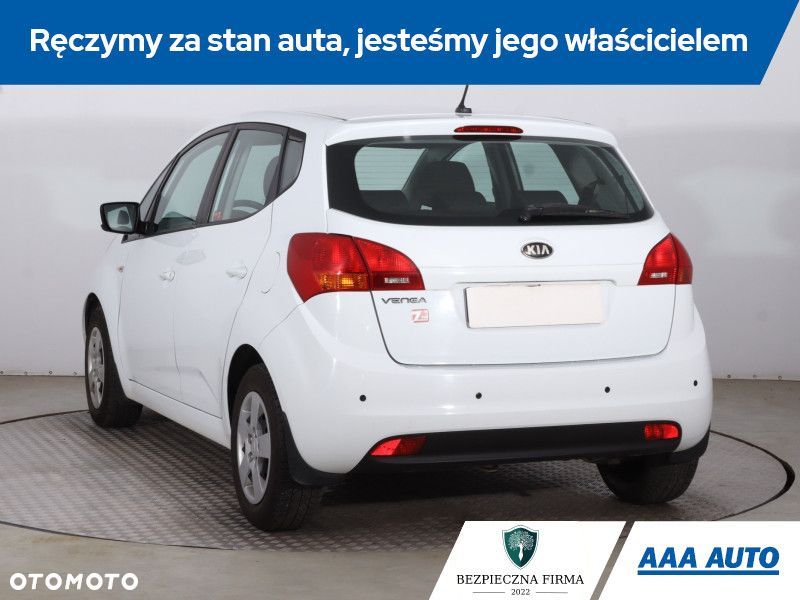 Kia Venga - 6