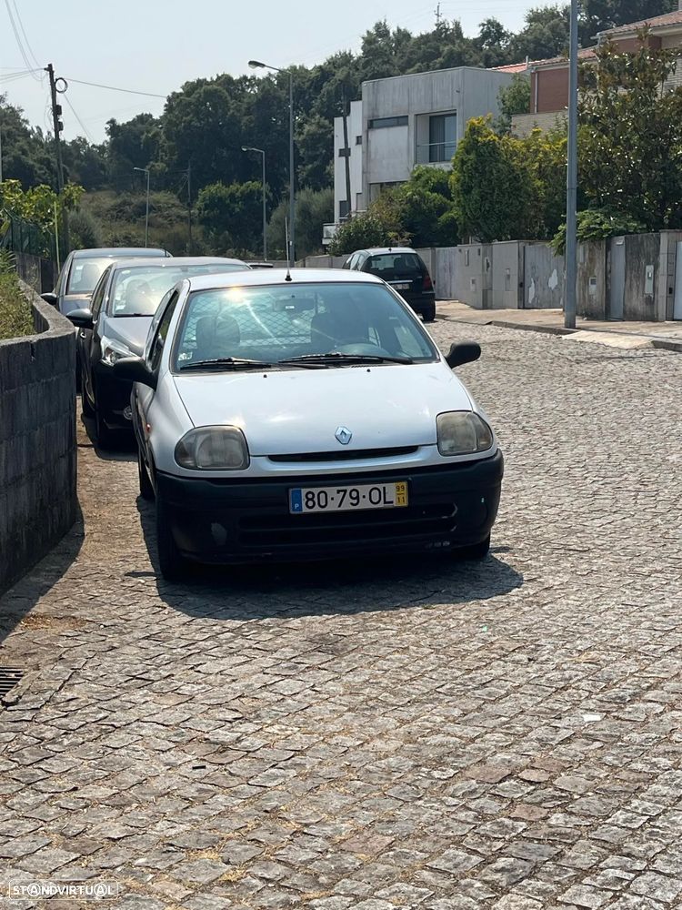 Renault Clio 1.9 D RN - 3