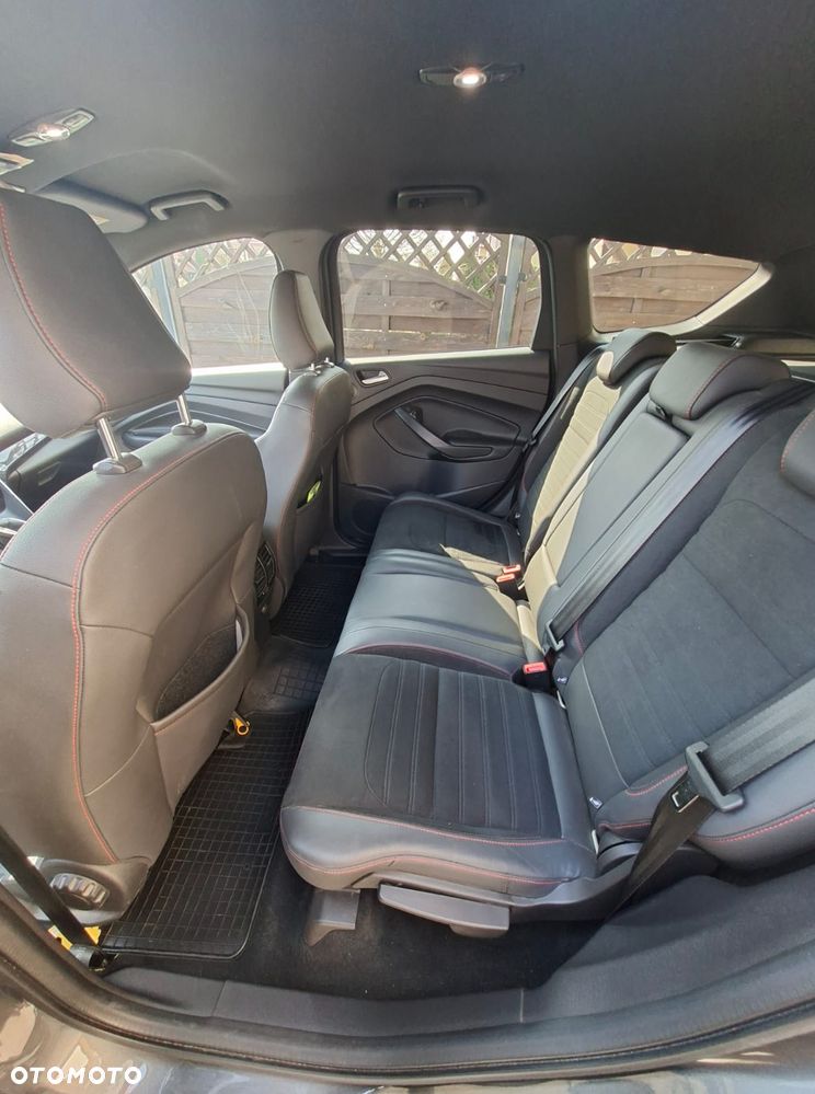 Ford Kuga 2.0 TDCi 4x2 ST-Line - 28