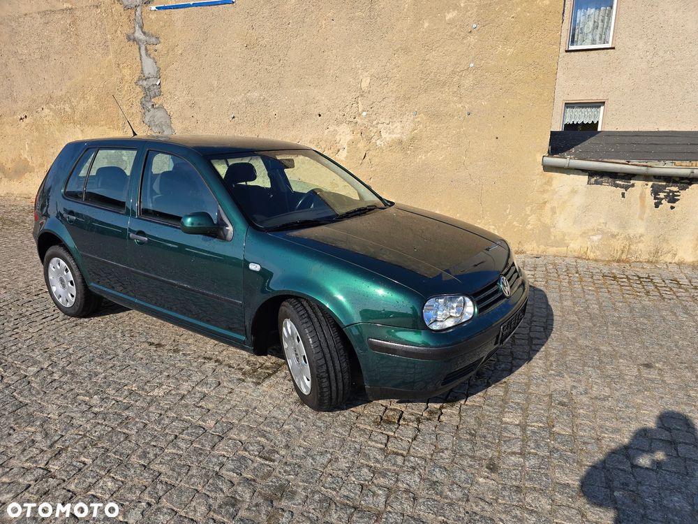 Volkswagen Golf 1.6 - 1