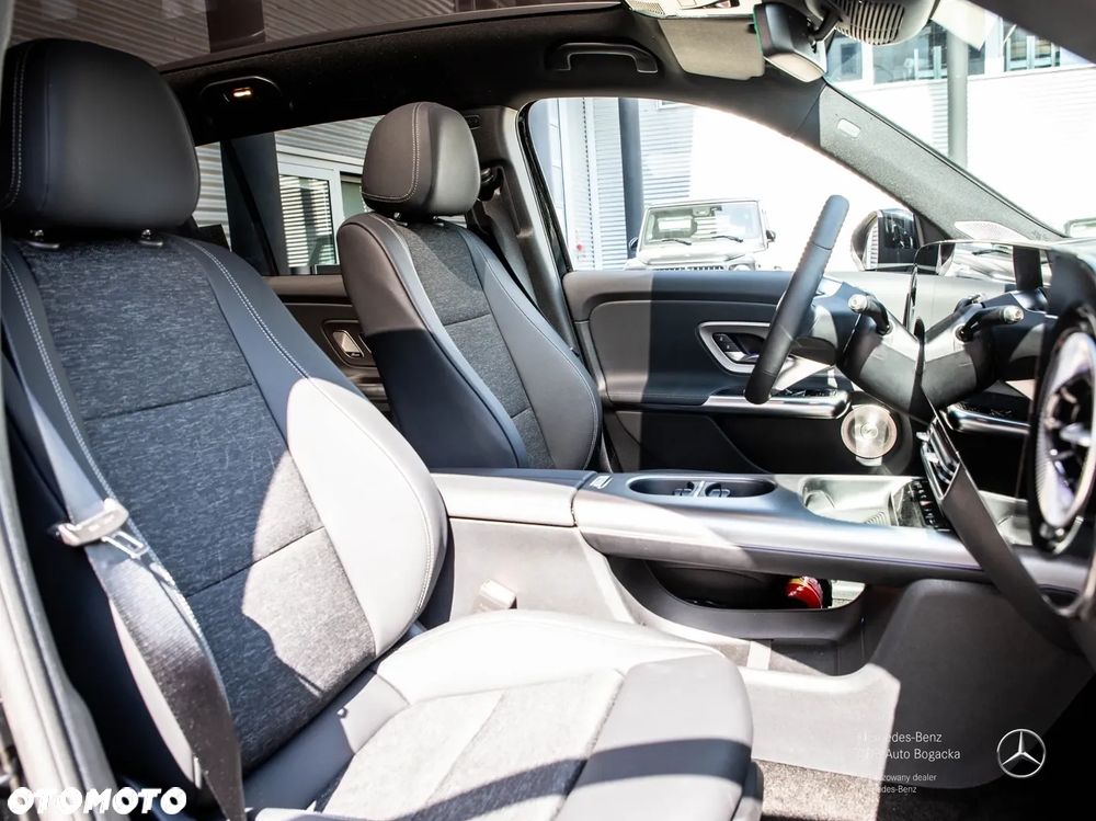 Mercedes-Benz GLB 250+ EQ 85kWh - 8