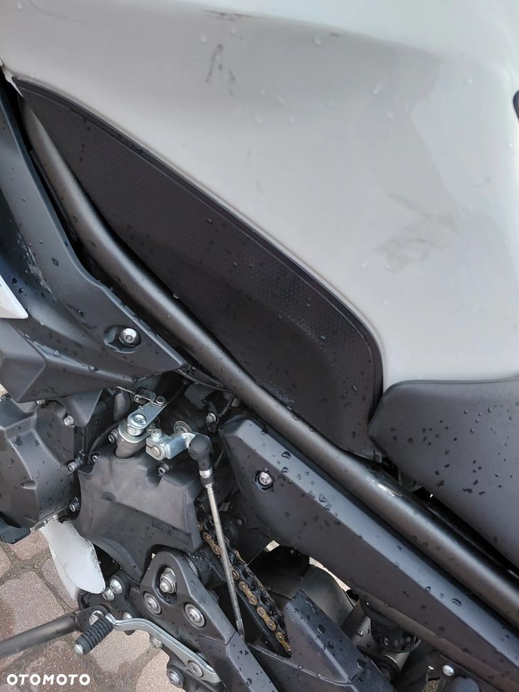 Yamaha XJ - 24