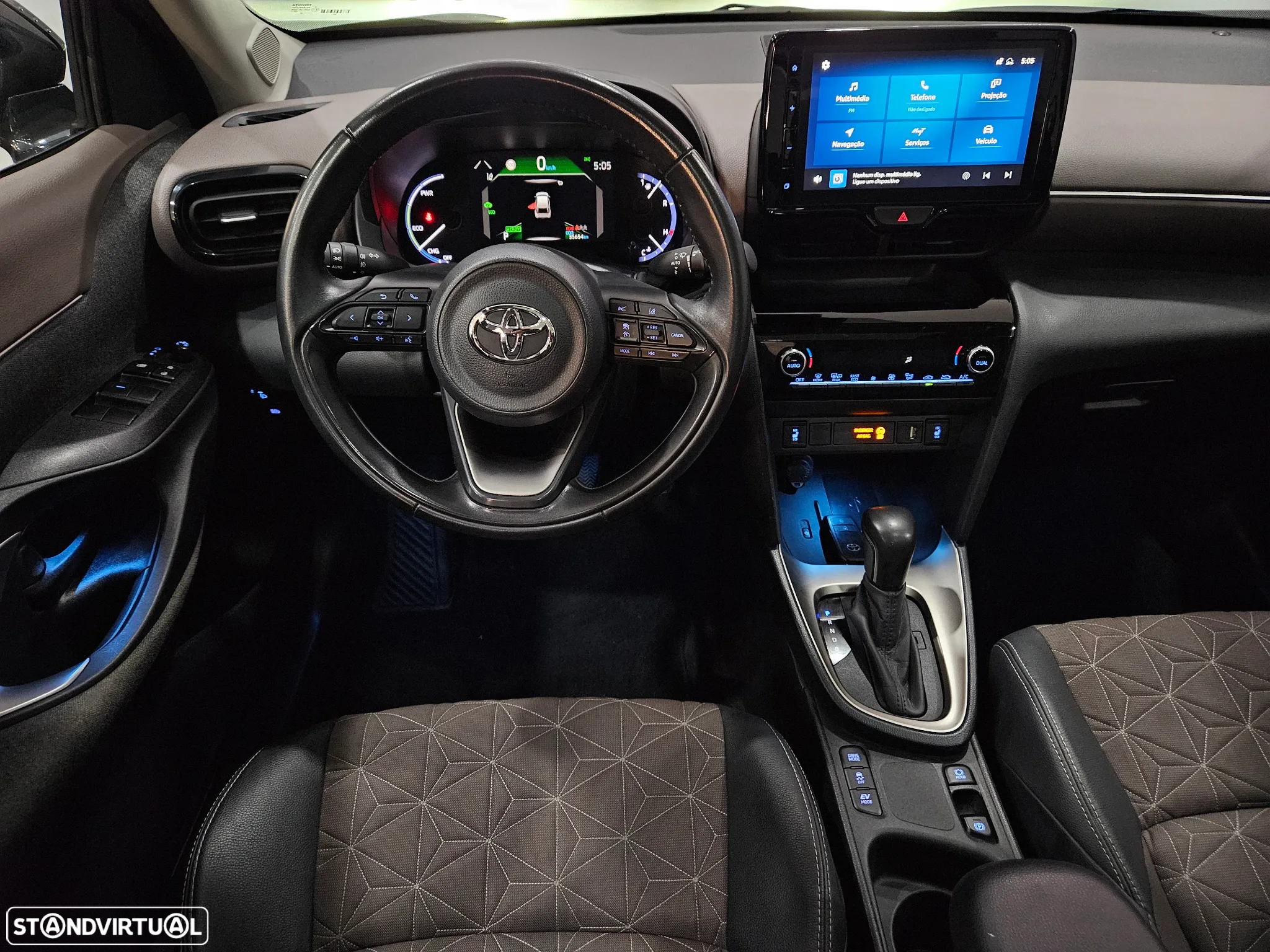 Toyota Yaris Cross 1.5 HDF Luxury - 10