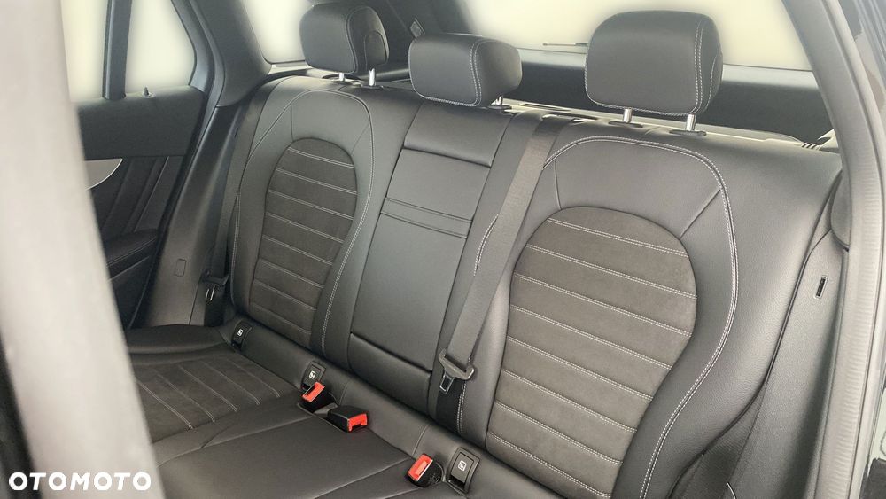 Mercedes-Benz GLC 300 4-Matic - 12